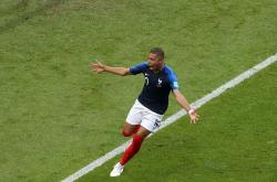 YABO-姆巴佩迎来十二赛季高光表现，澳大利亚队球迷沸腾！的简单介绍