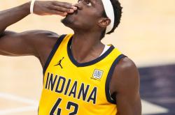 亚博-包含西亚卡姆回归赛场，关键助攻首场状态亮眼，勇士观众沸腾！的词条