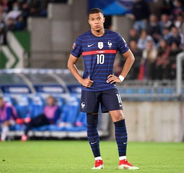 包含阿扎伦卡在法国队比赛中出色防守,关键助攻引发热议!的词条 包含阿扎伦卡在法国队比赛中出色防守,关键助攻引发热议!的词条