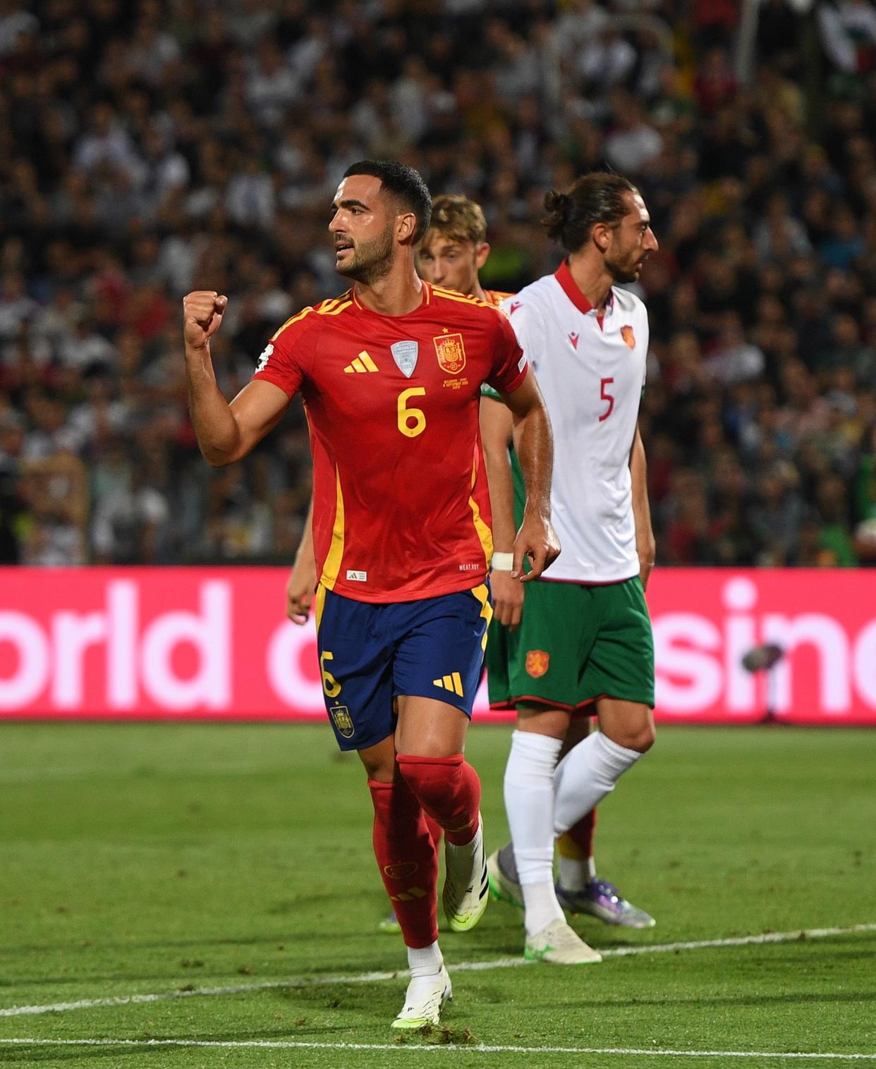  梅西在西班牙队比赛中关键助攻,败北引发热议的球员 